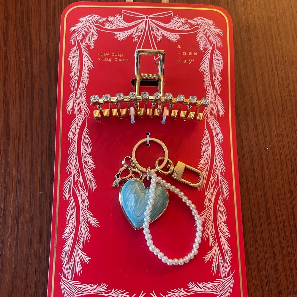 A New Day Gold Claw Clip and Blue Heart Charm Set